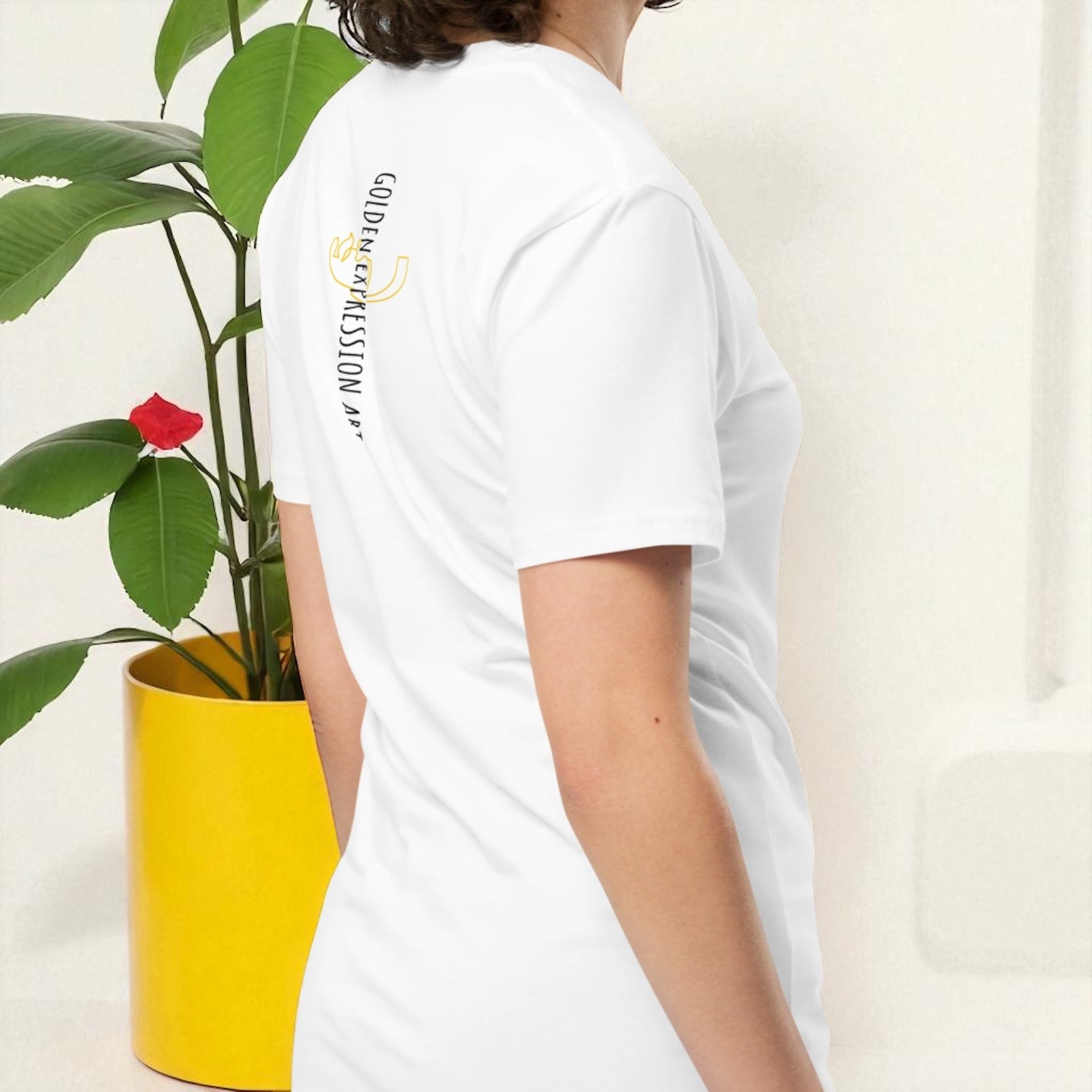 Queen Isola Classic Tee