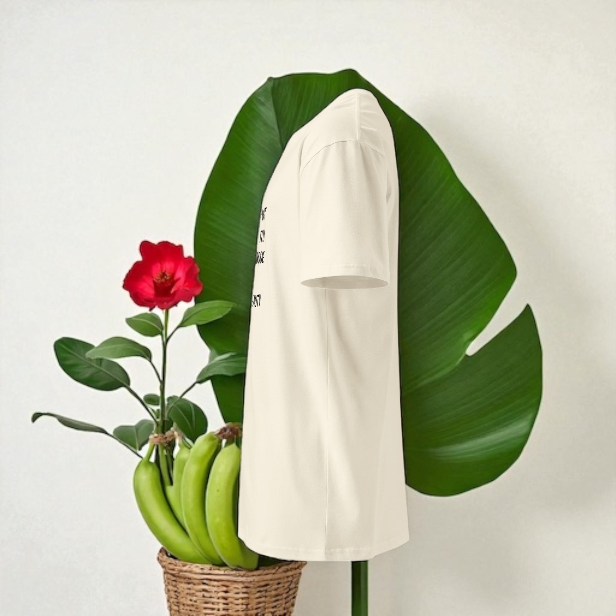 Queen Isola Classic Tee