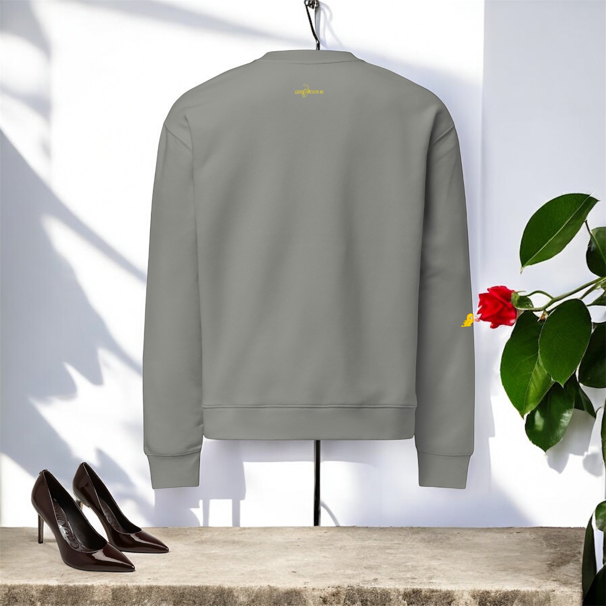 Velour Relaxed Sweatshirt – Women's Medium Length