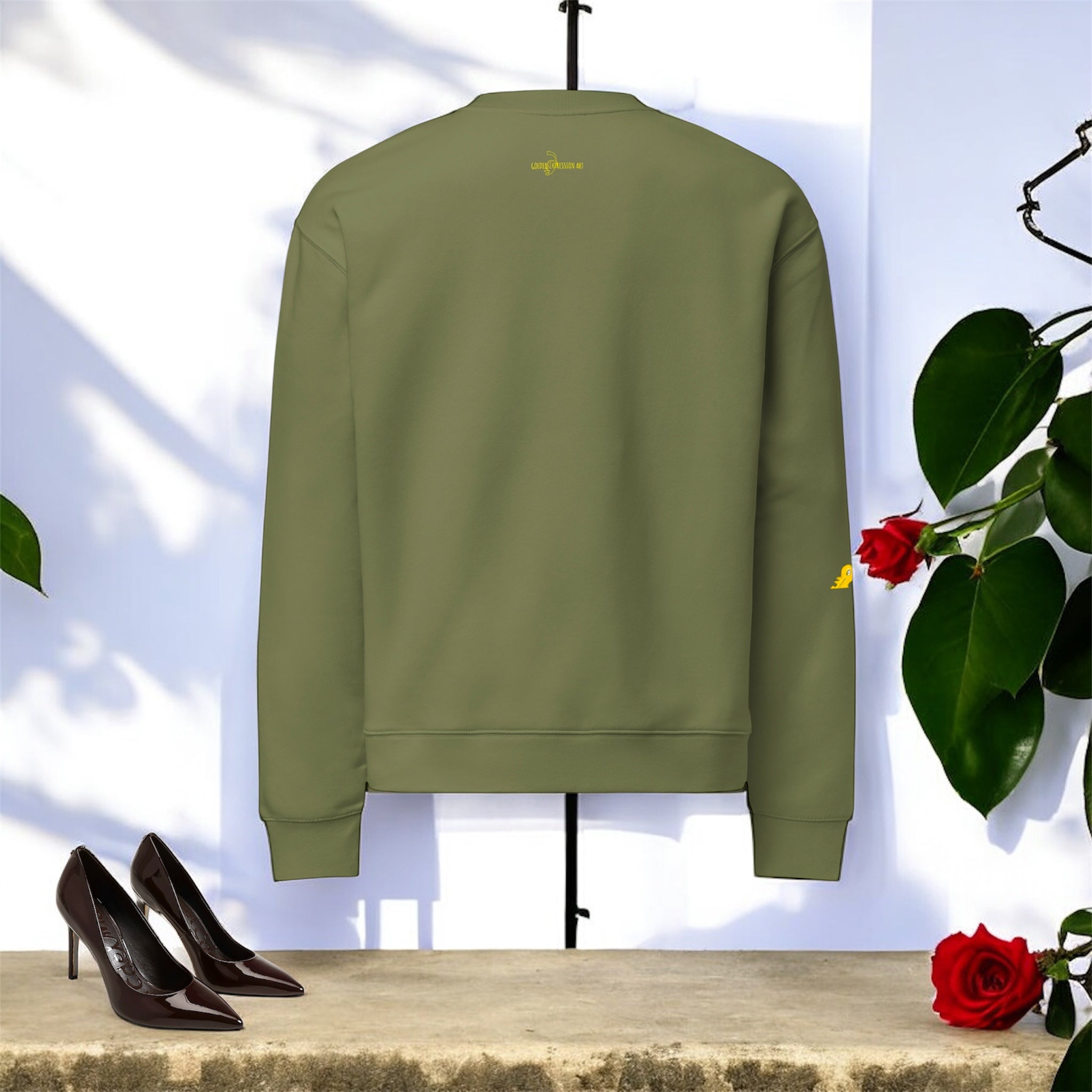 Velour Relaxed Sweatshirt – Women's Medium Length