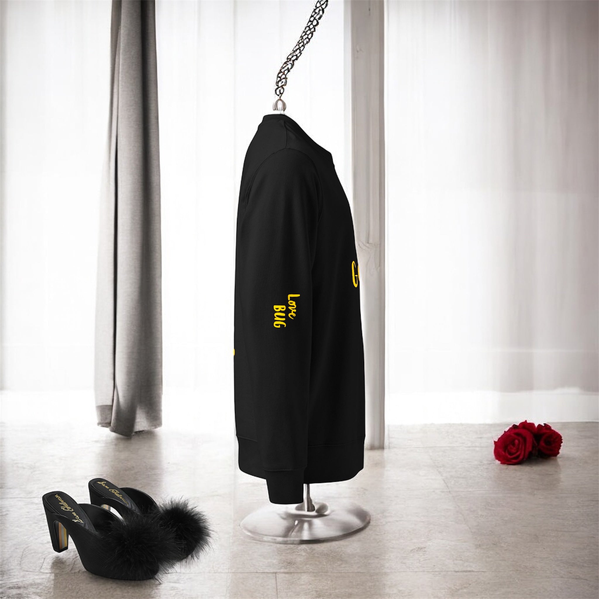  "Image 4 - Retro Classic Universal Sweatshirt – detail view black retro sweatshirt | Golden Expression Art"